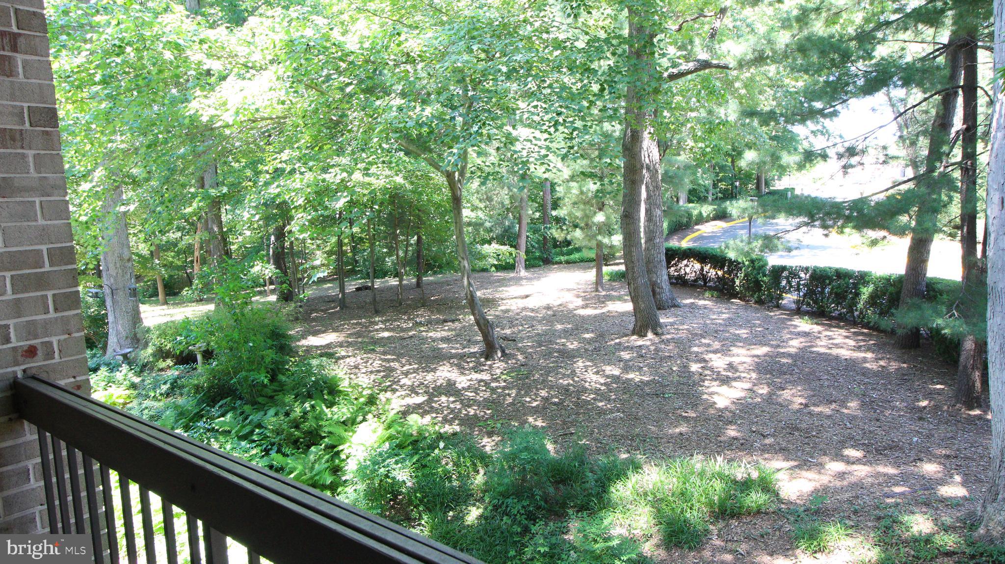 1646 PARKCREST CIR #201