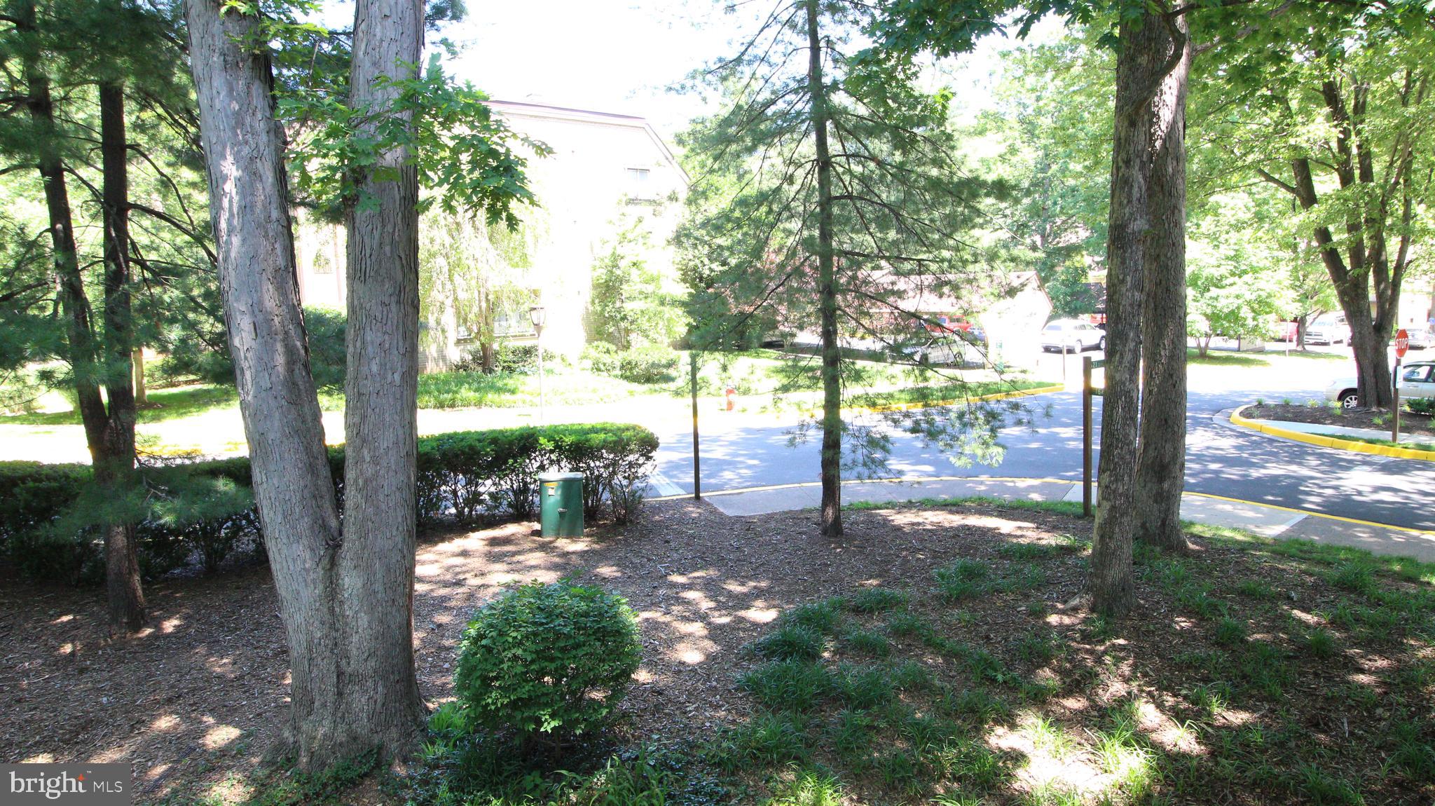 1646 PARKCREST CIR #201