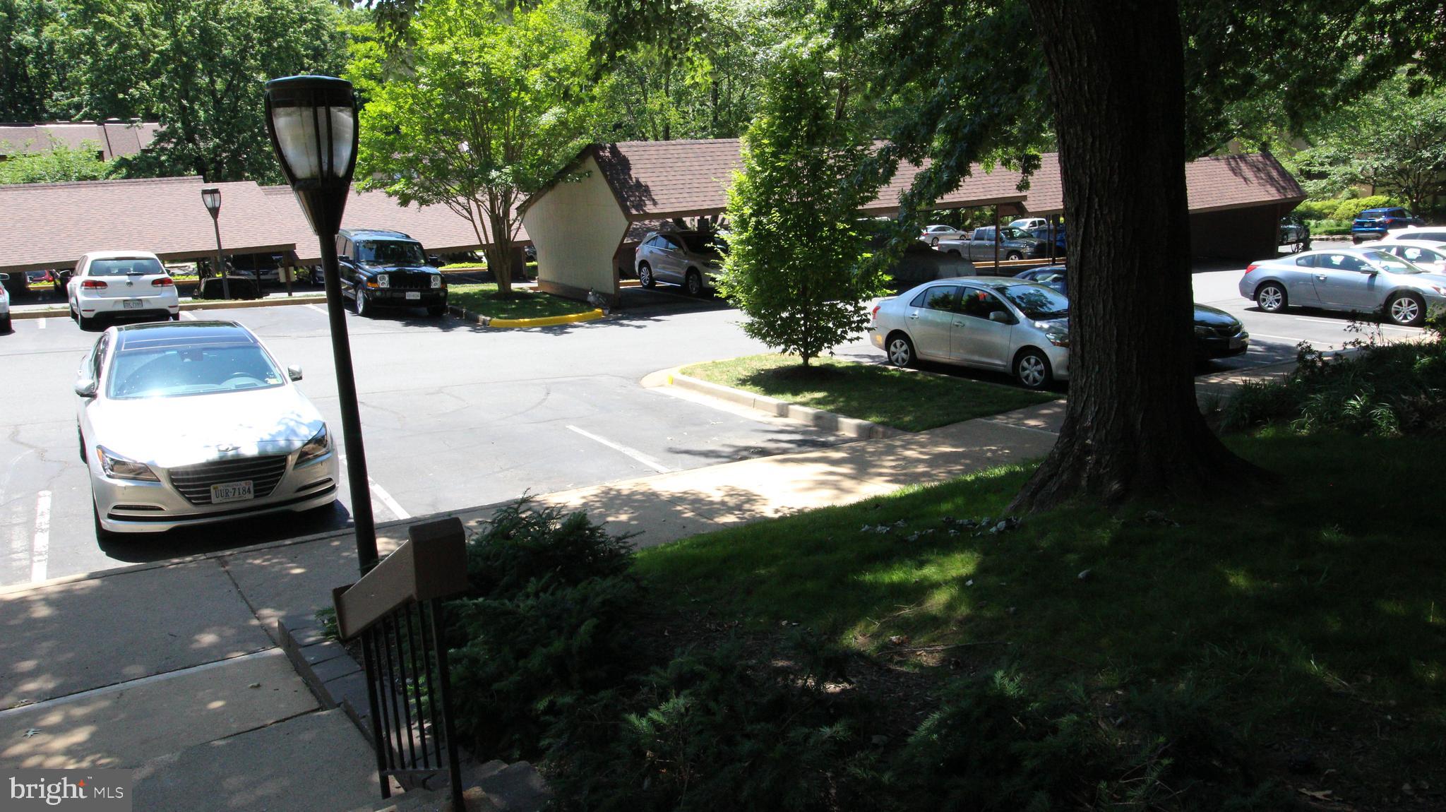 1646 PARKCREST CIR #201