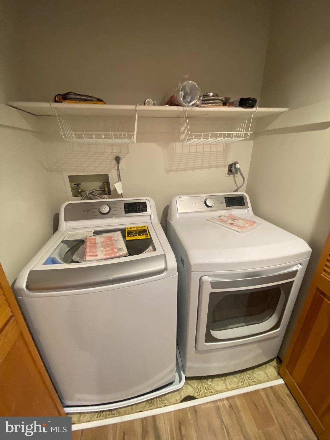 1646 PARKCREST CIR #201