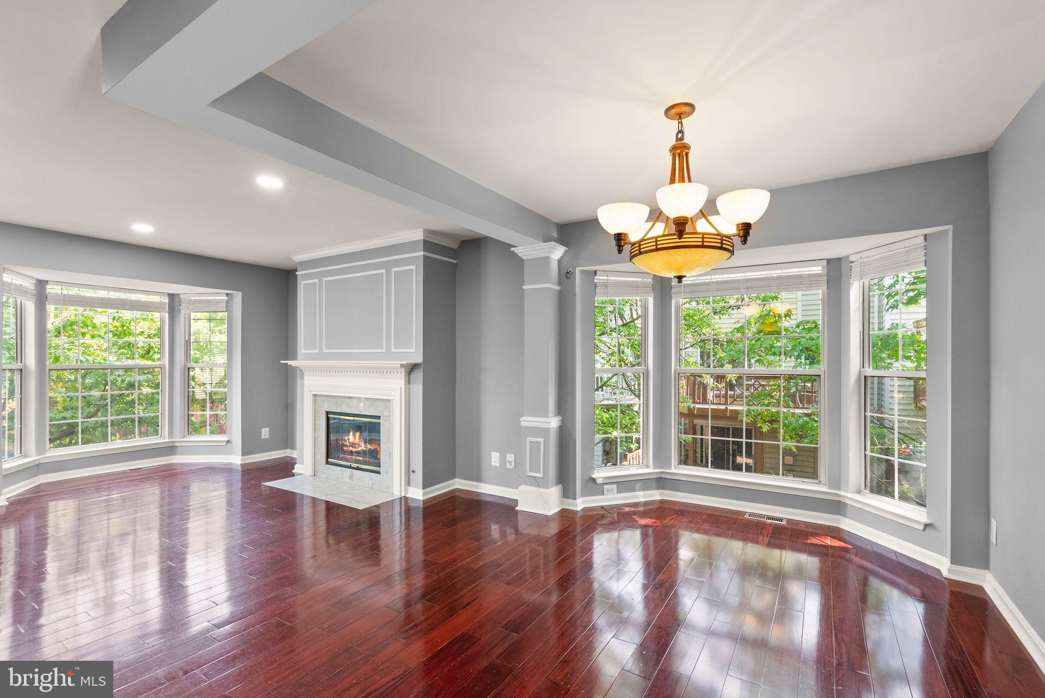 1195 CYPRESS TREE PL