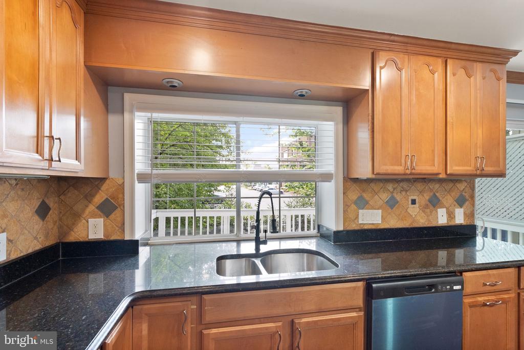 1195 CYPRESS TREE PL