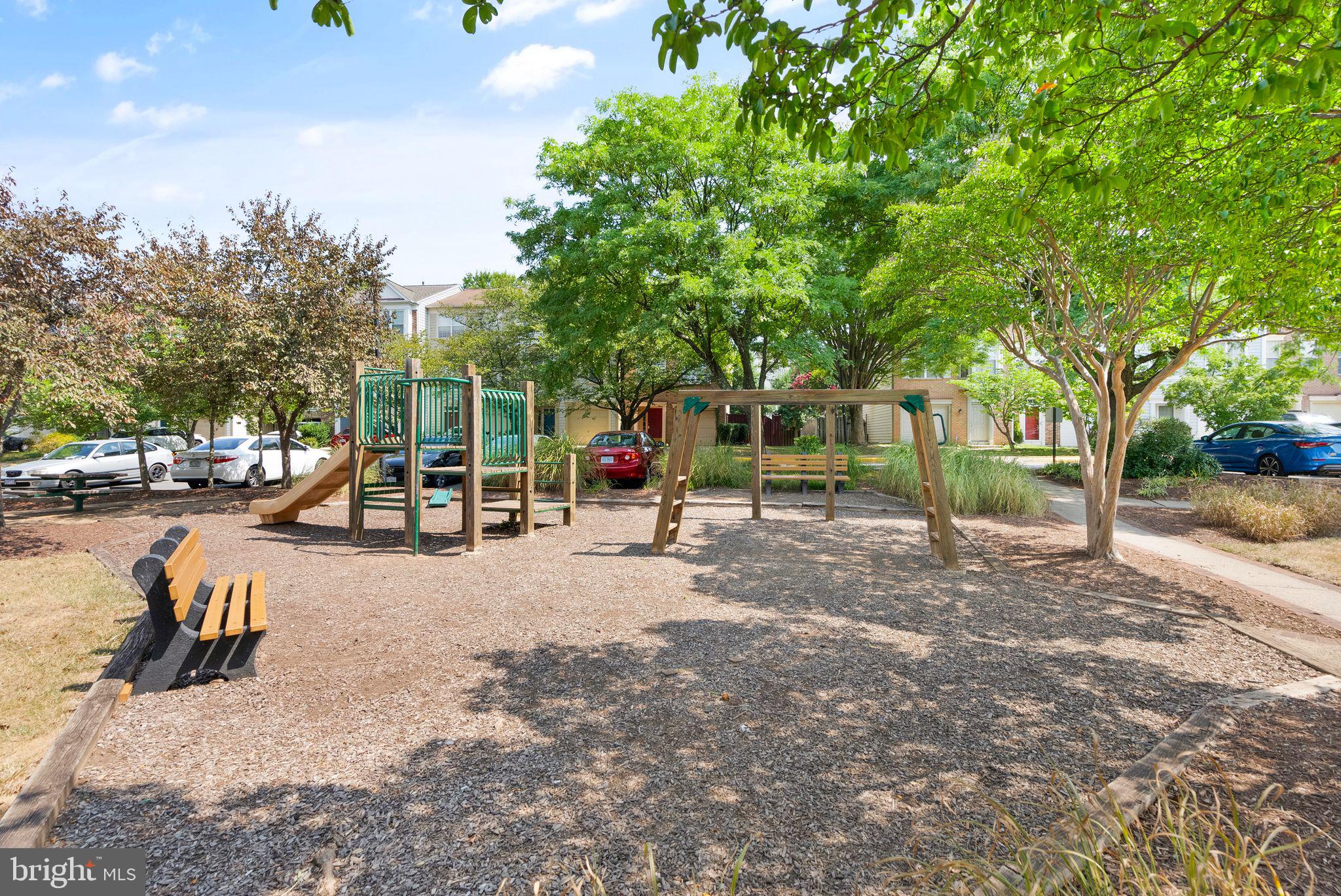 1195 CYPRESS TREE PL