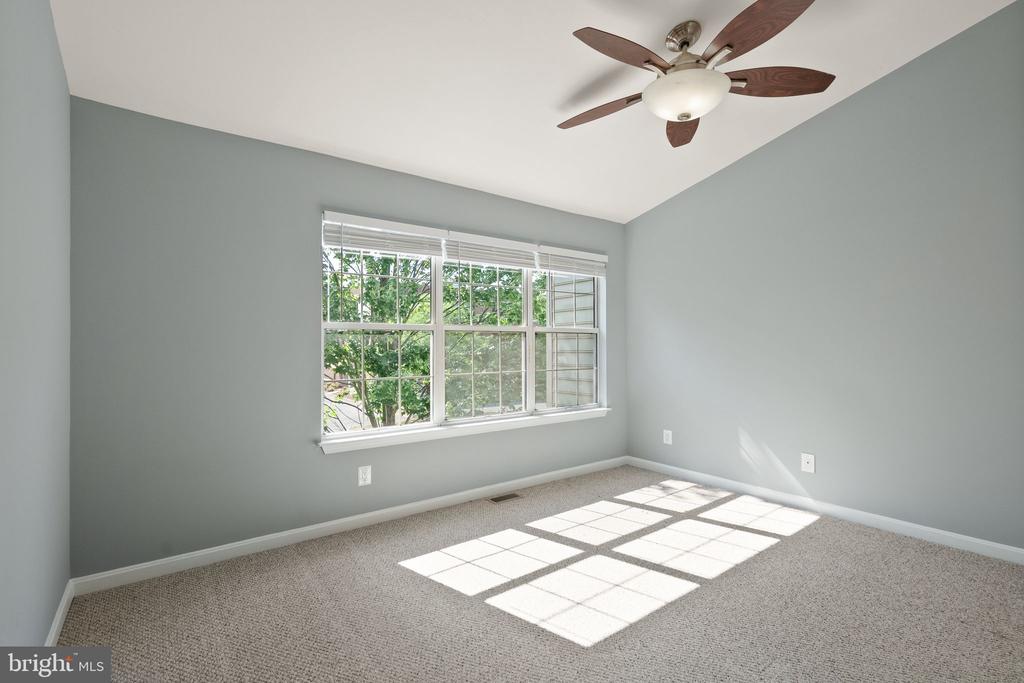 1195 CYPRESS TREE PL