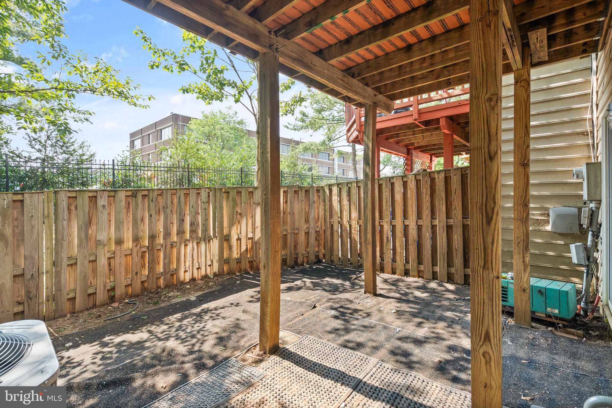 1195 CYPRESS TREE PL