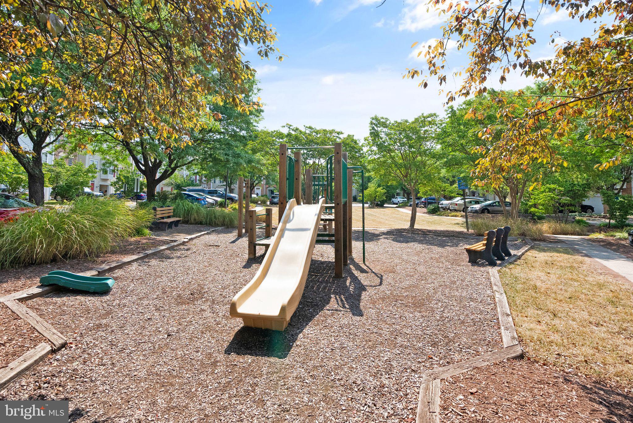 1195 CYPRESS TREE PL
