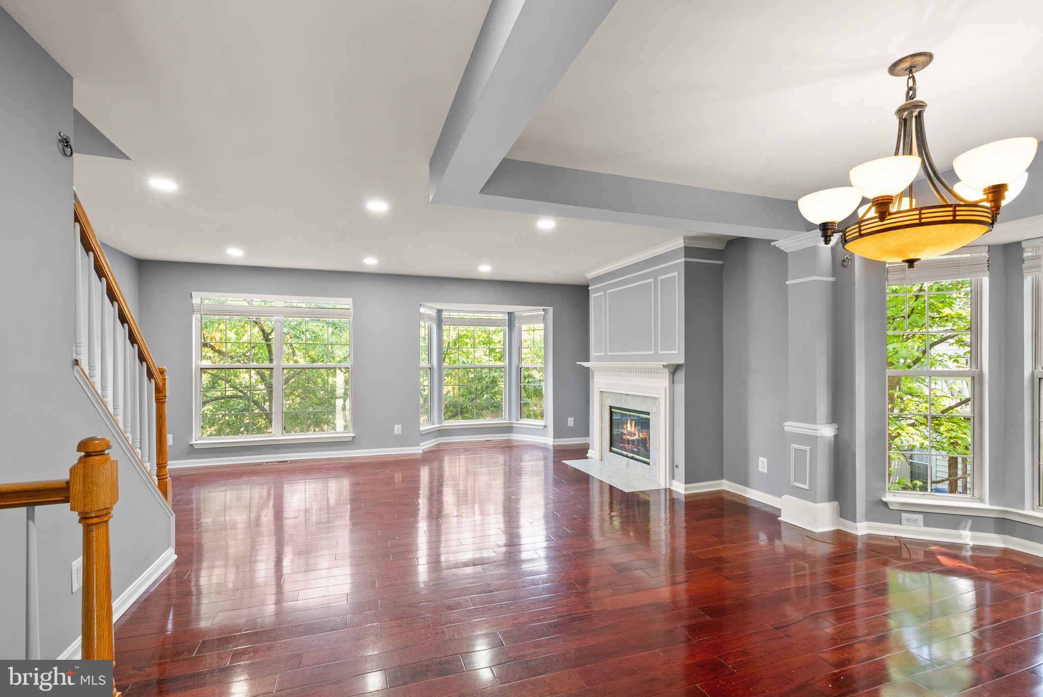 1195 CYPRESS TREE PL