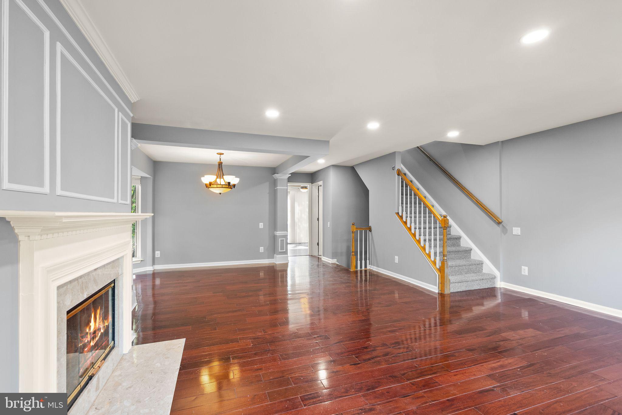 1195 CYPRESS TREE PL
