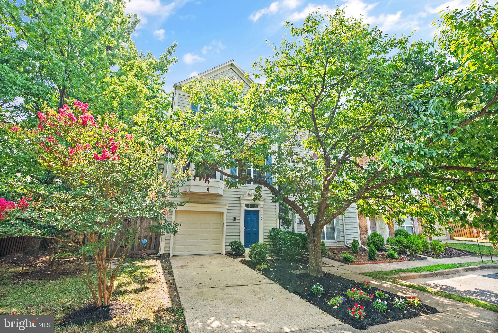 1195 CYPRESS TREE PL