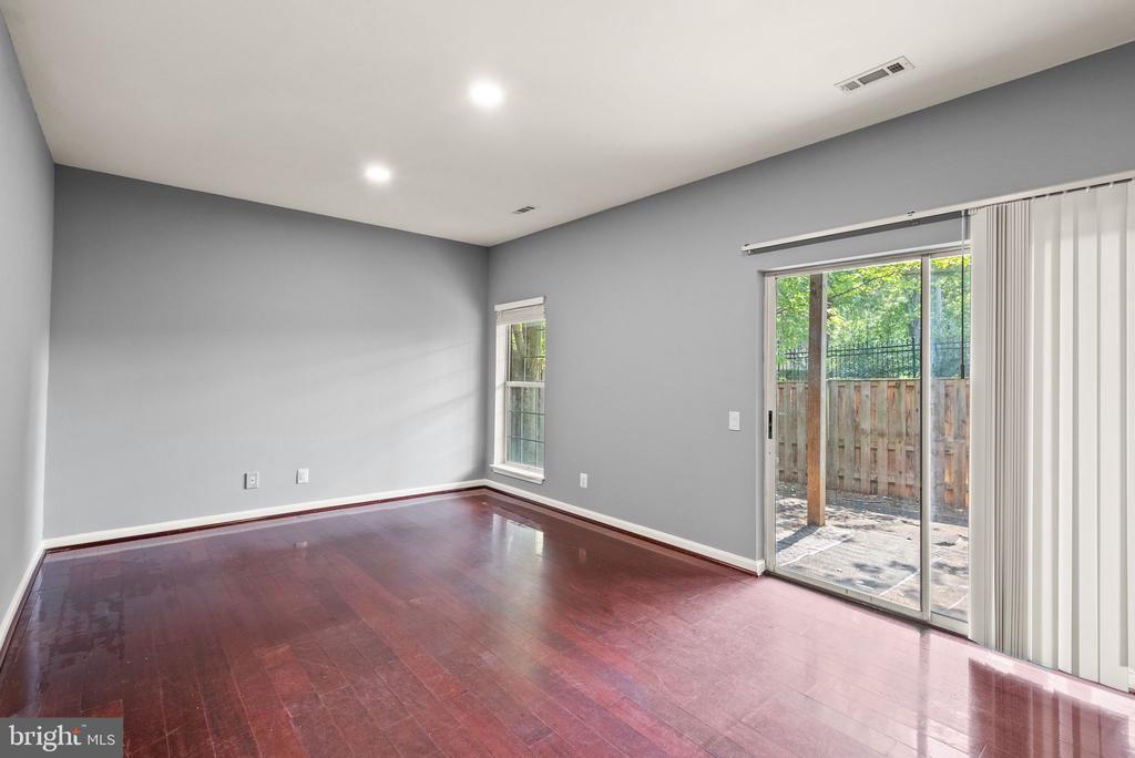 1195 CYPRESS TREE PL