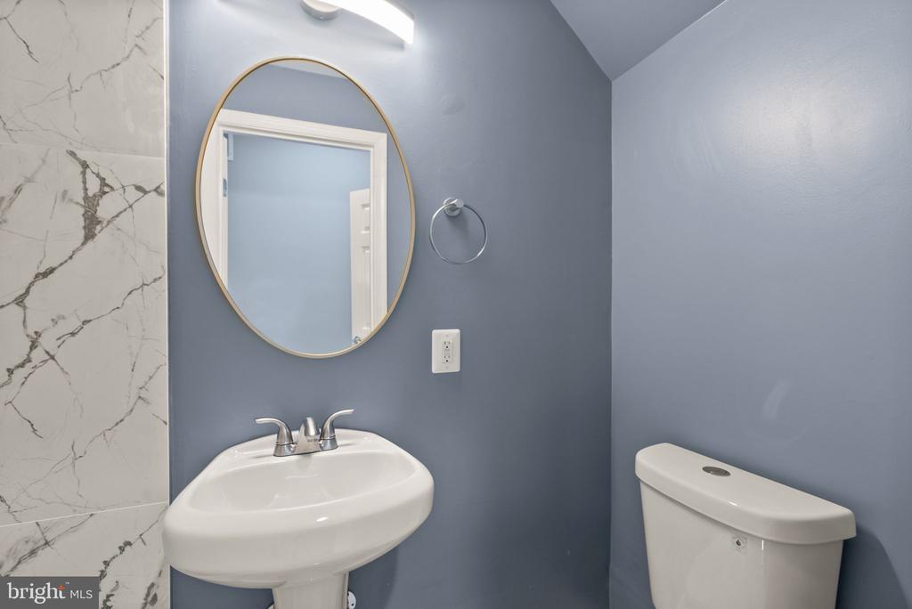 1195 CYPRESS TREE PL
