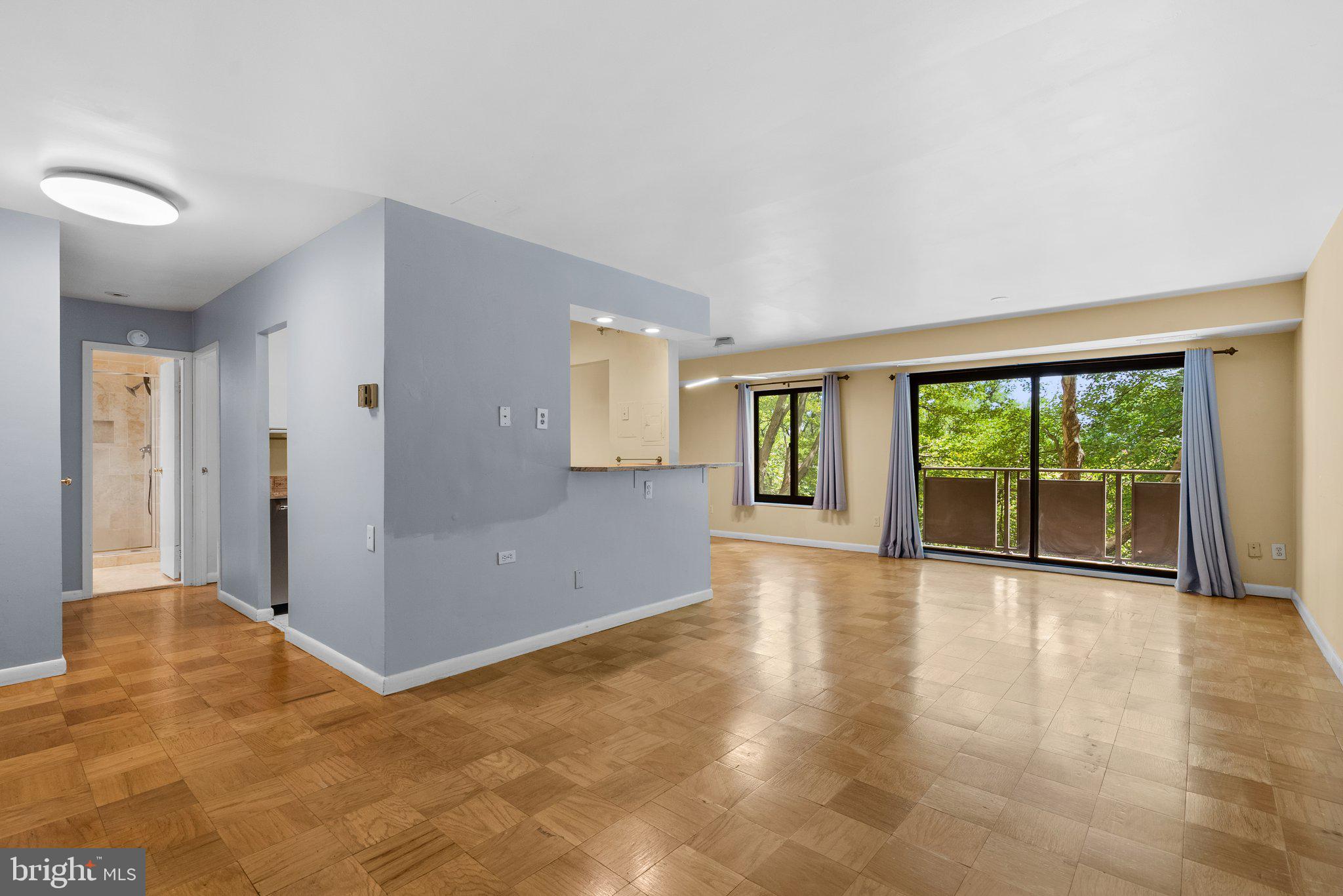 6001 Arlington Blvd #319