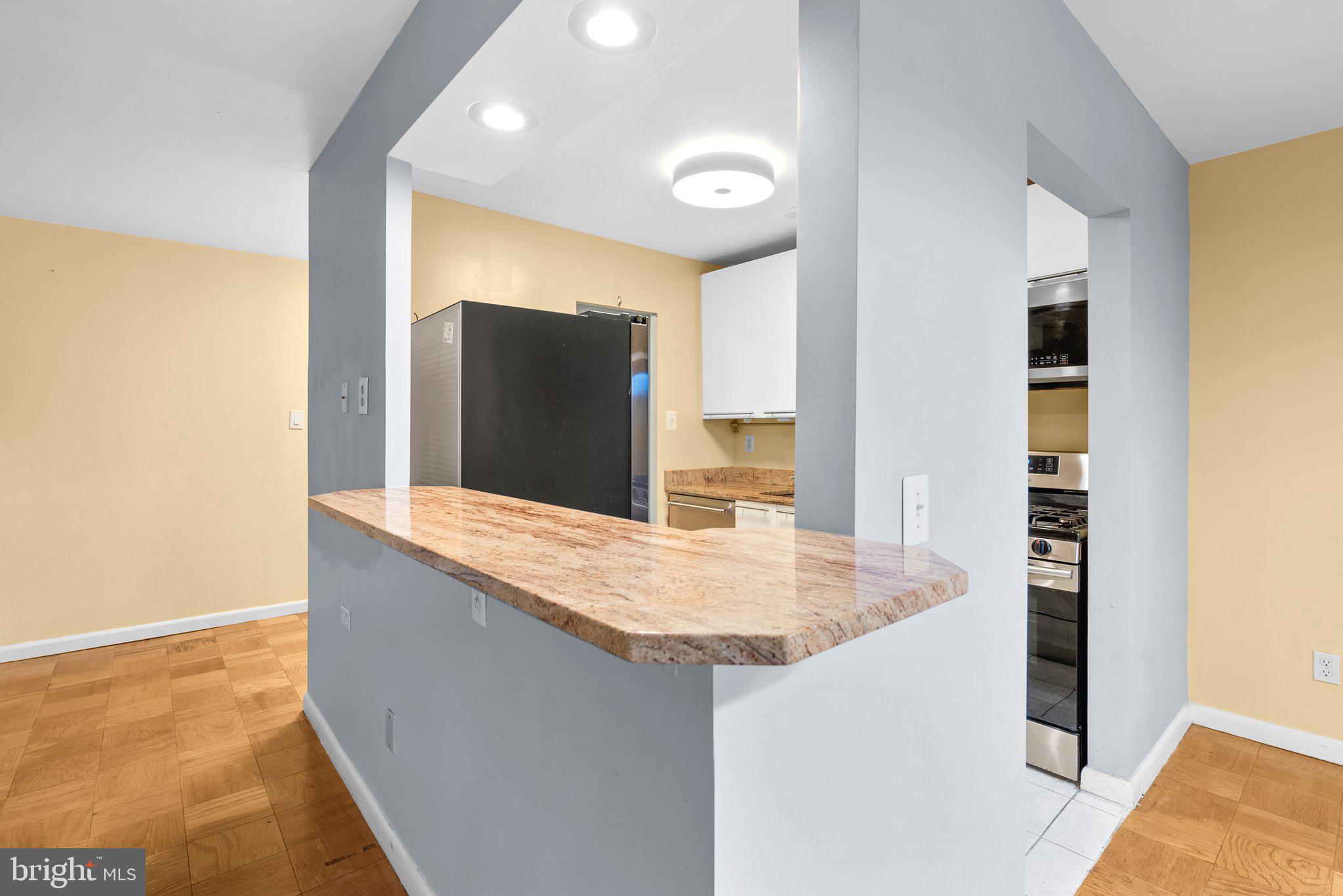 6001 Arlington Blvd #319