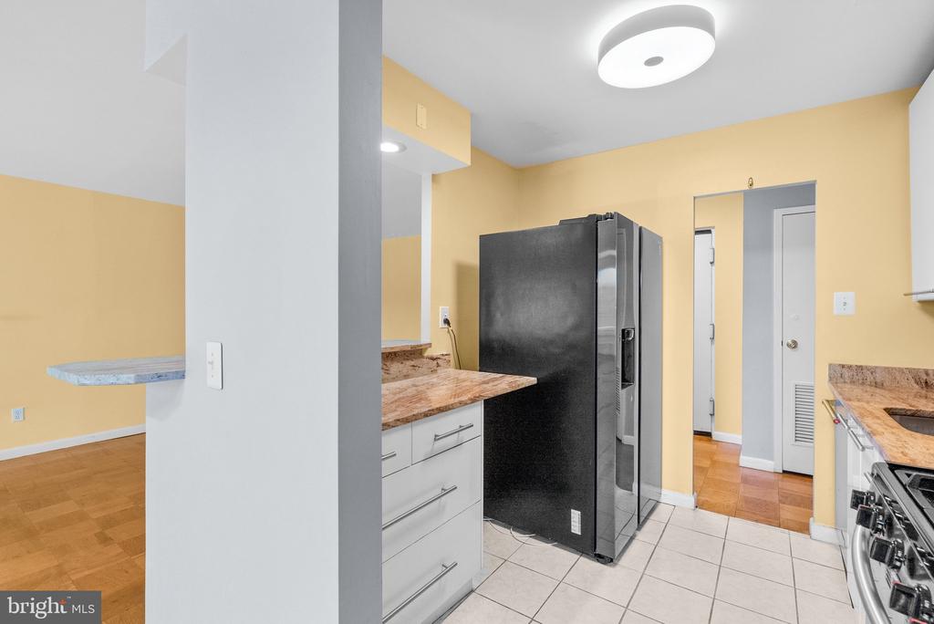6001 Arlington Blvd #319
