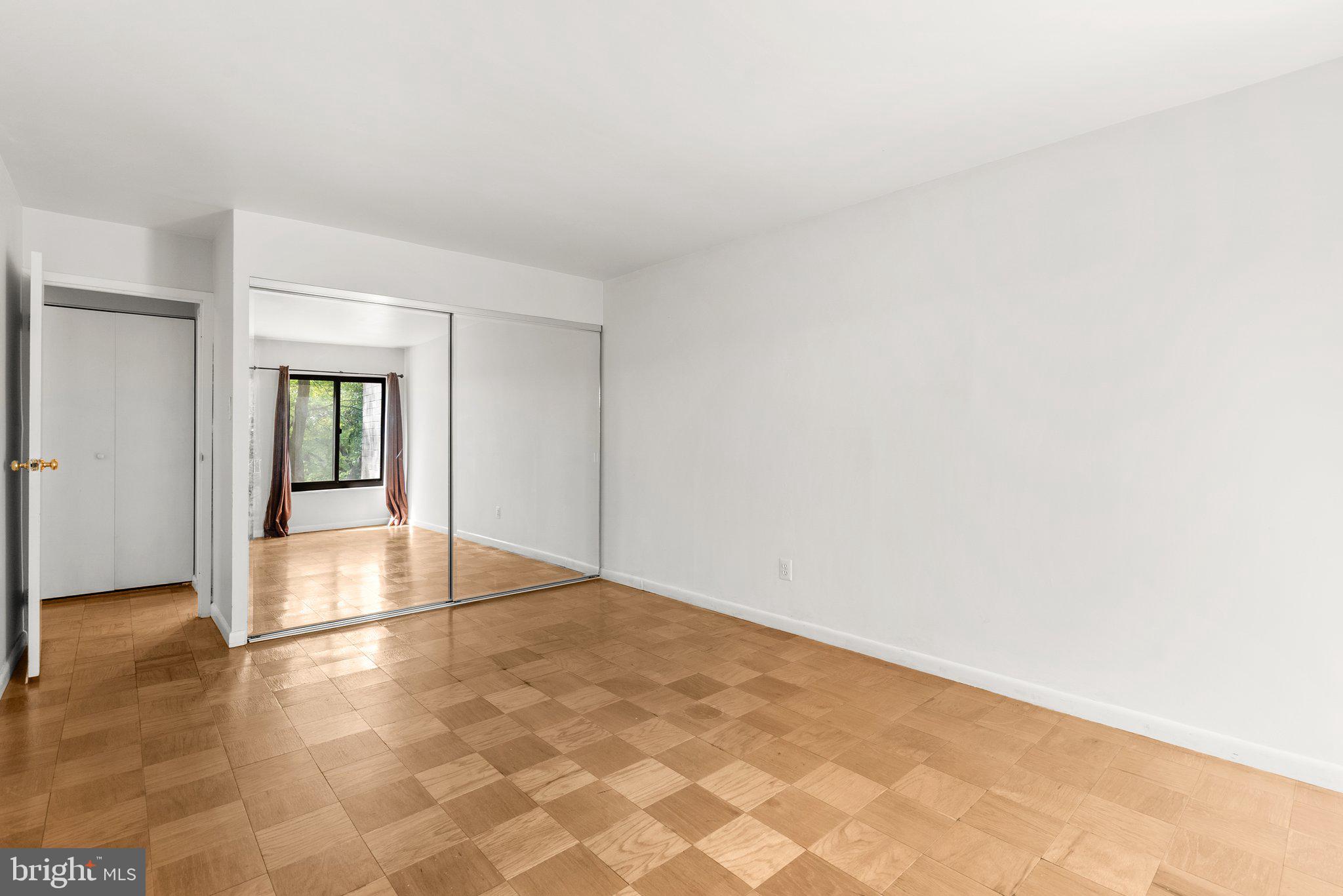 6001 Arlington Blvd #319