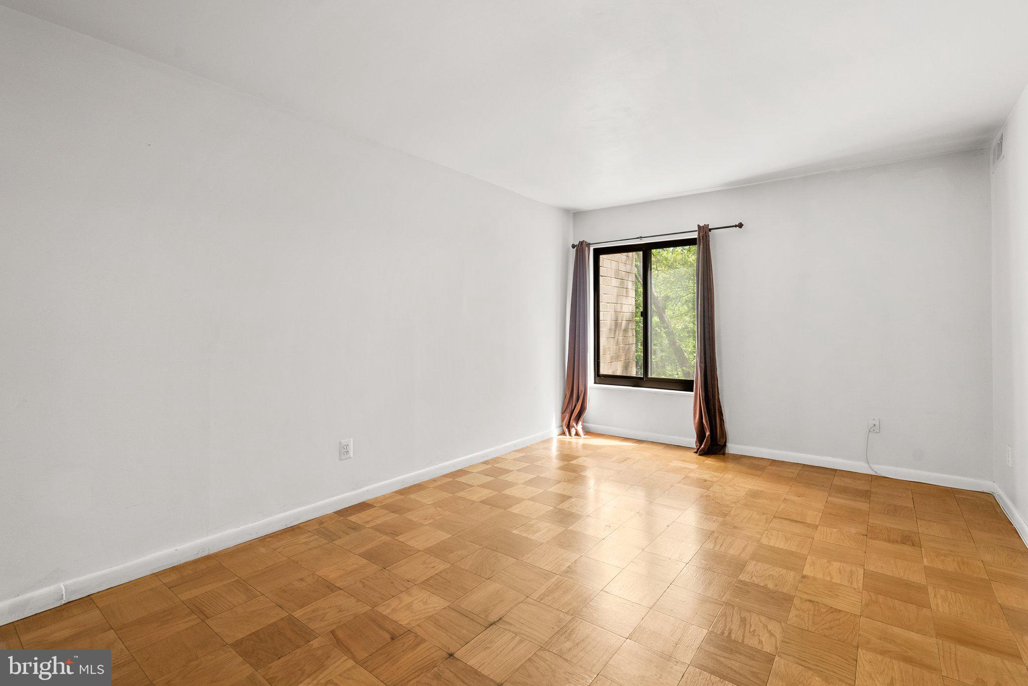6001 Arlington Blvd #319