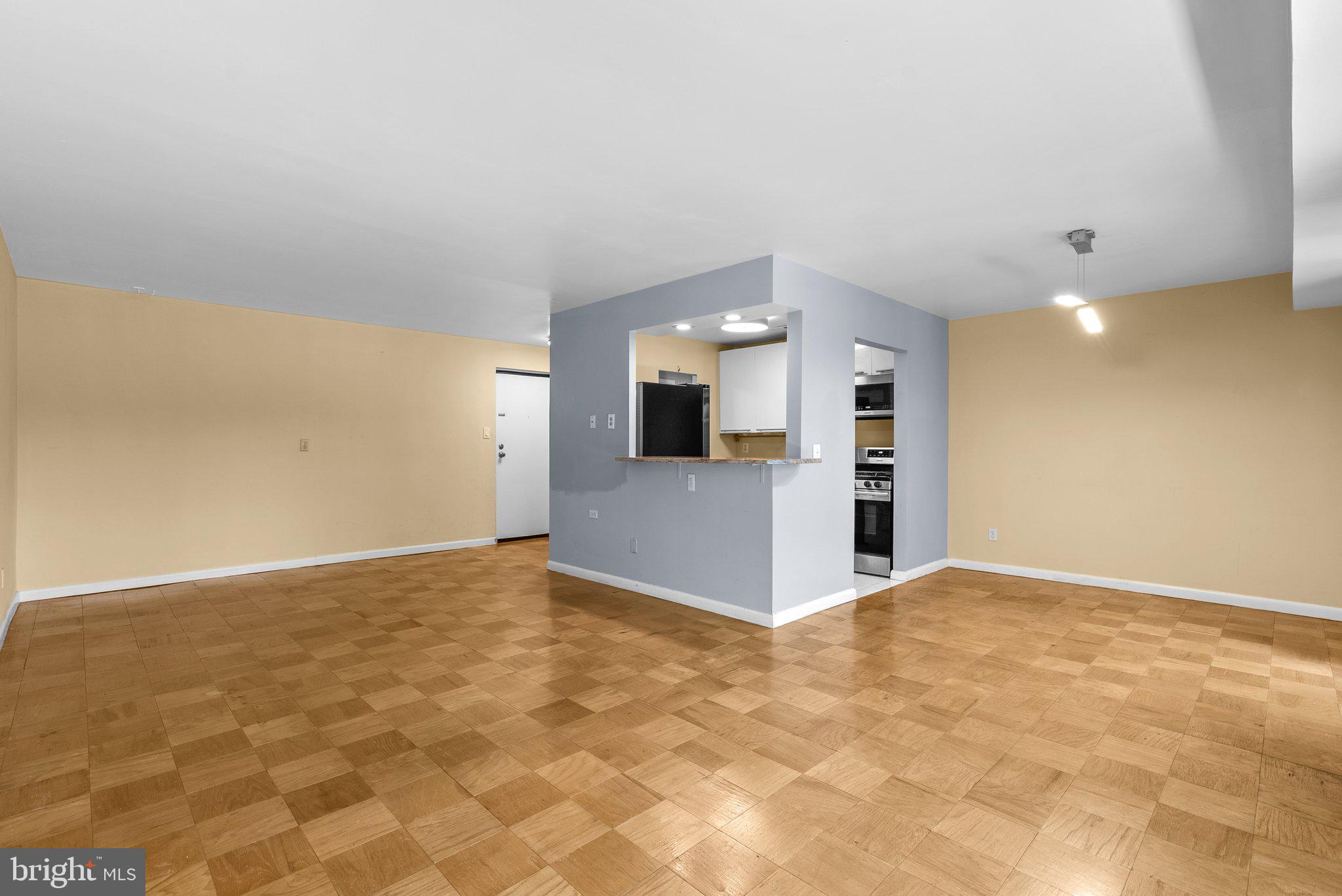 6001 Arlington Blvd #319
