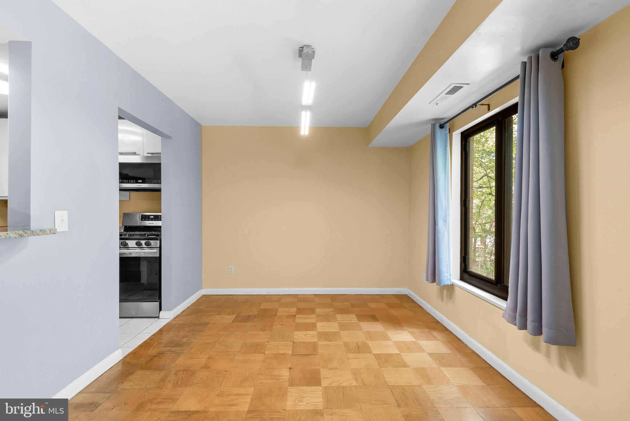 6001 Arlington Blvd #319