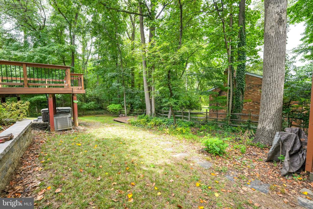 7604 Maydan Ln