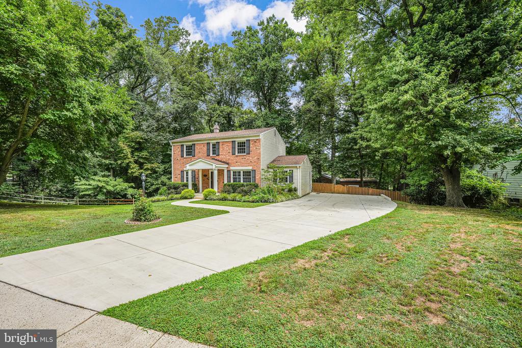 7604 Maydan Ln