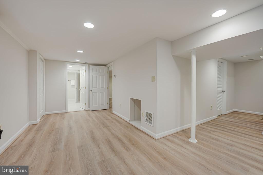 7604 Maydan Ln