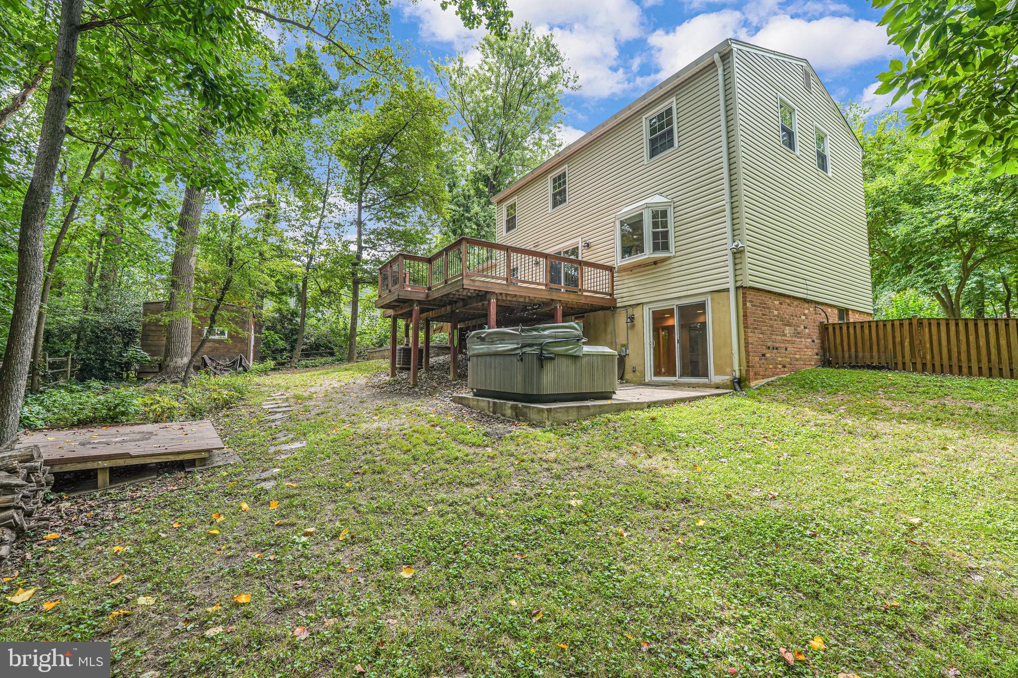 7604 Maydan Ln