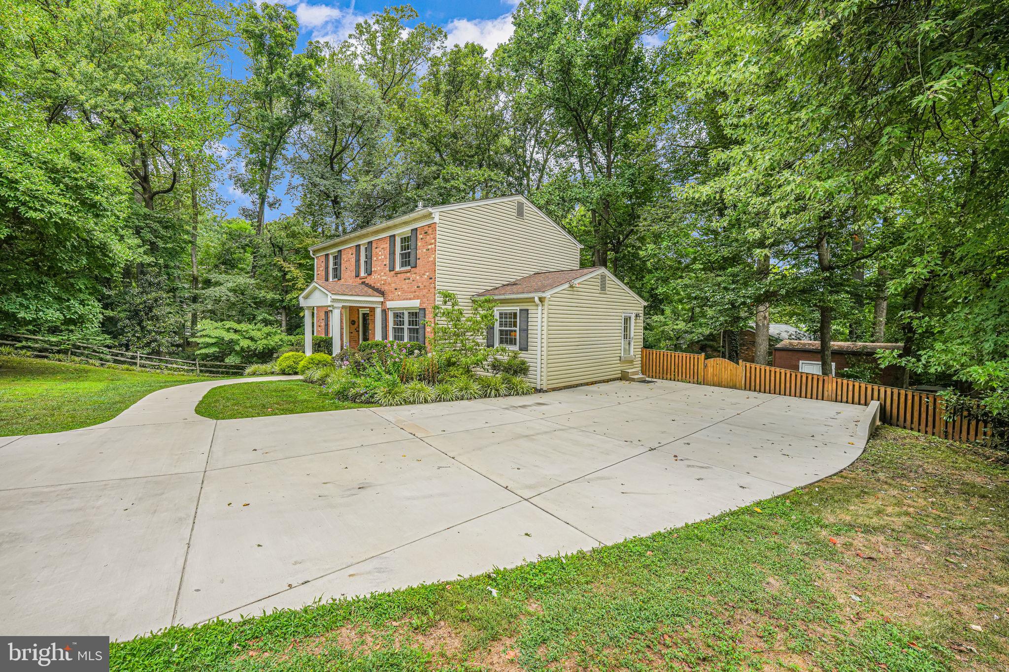 7604 Maydan Ln