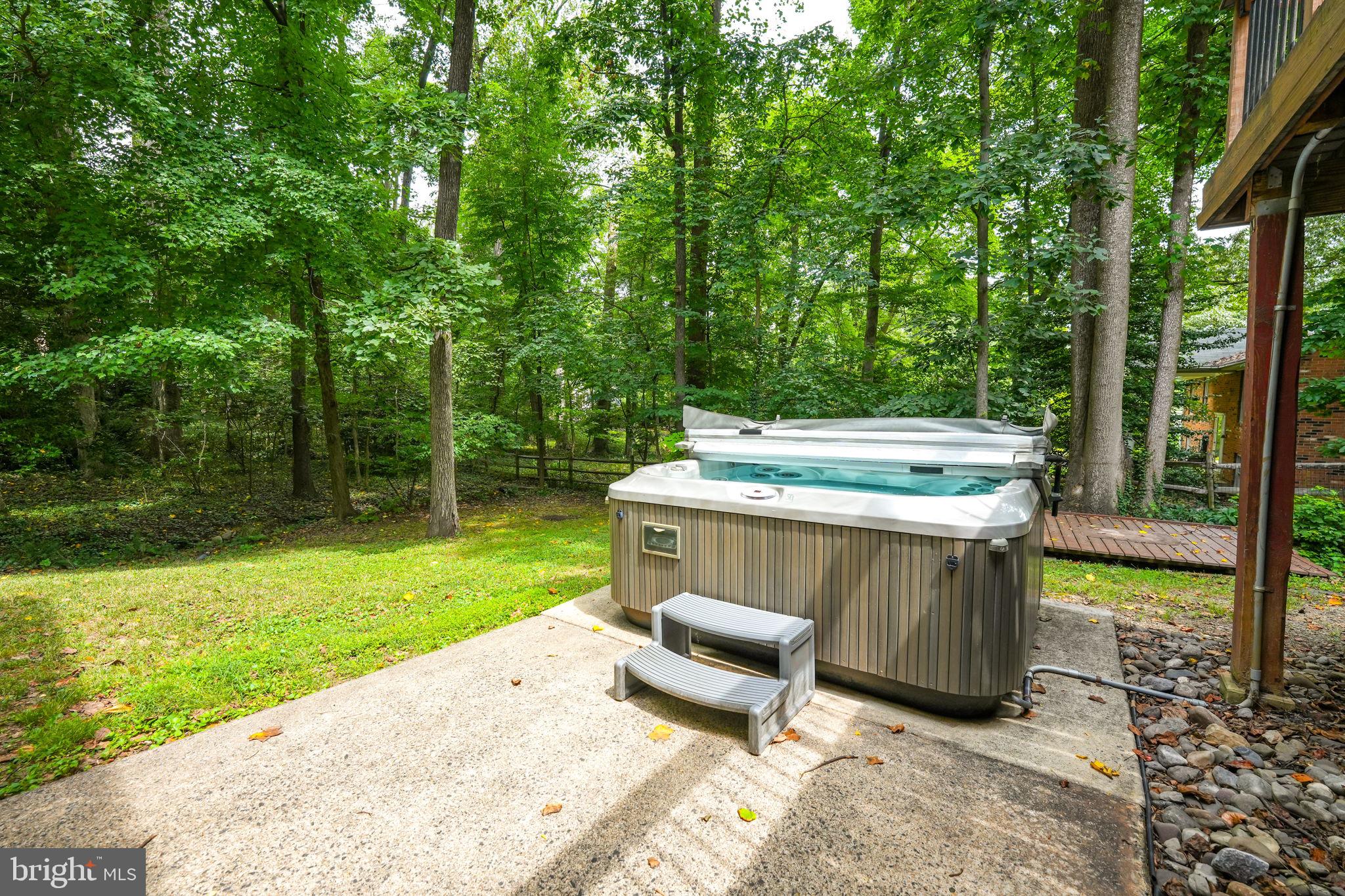 7604 Maydan Ln