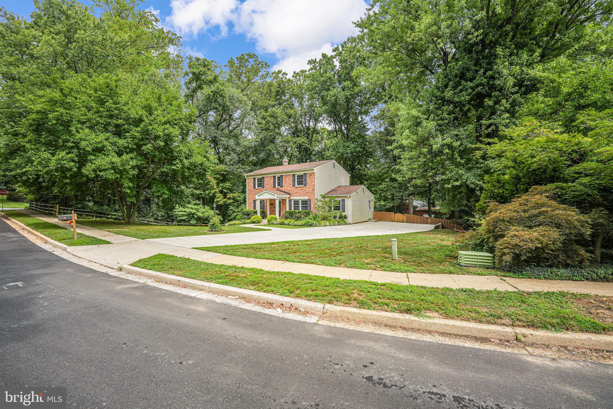 7604 Maydan Ln