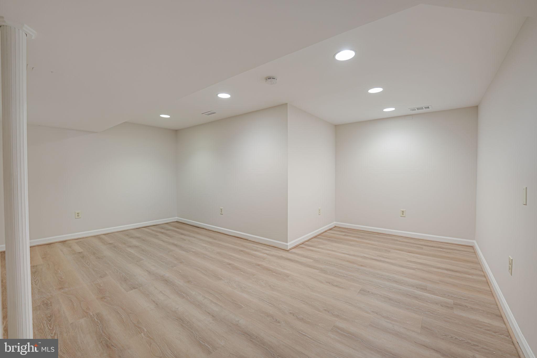 7604 Maydan Ln