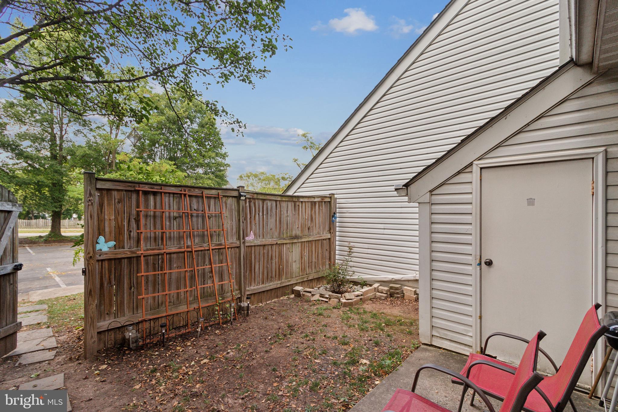 813 Locust St #2