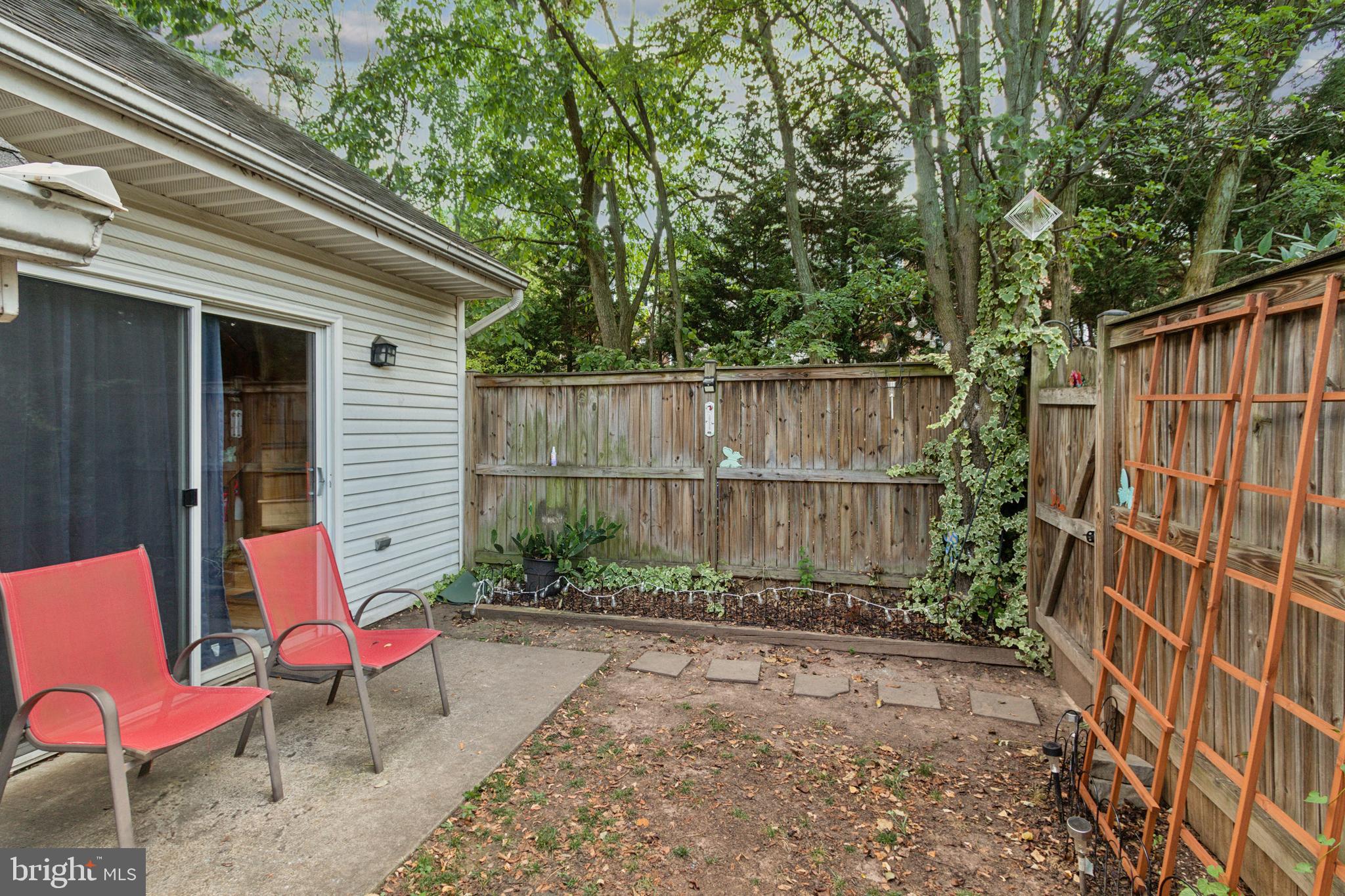 813 Locust St #2