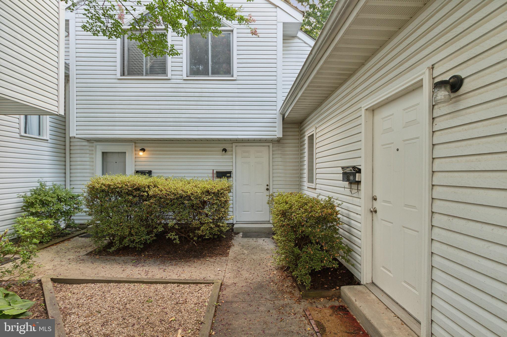 813 Locust St #2