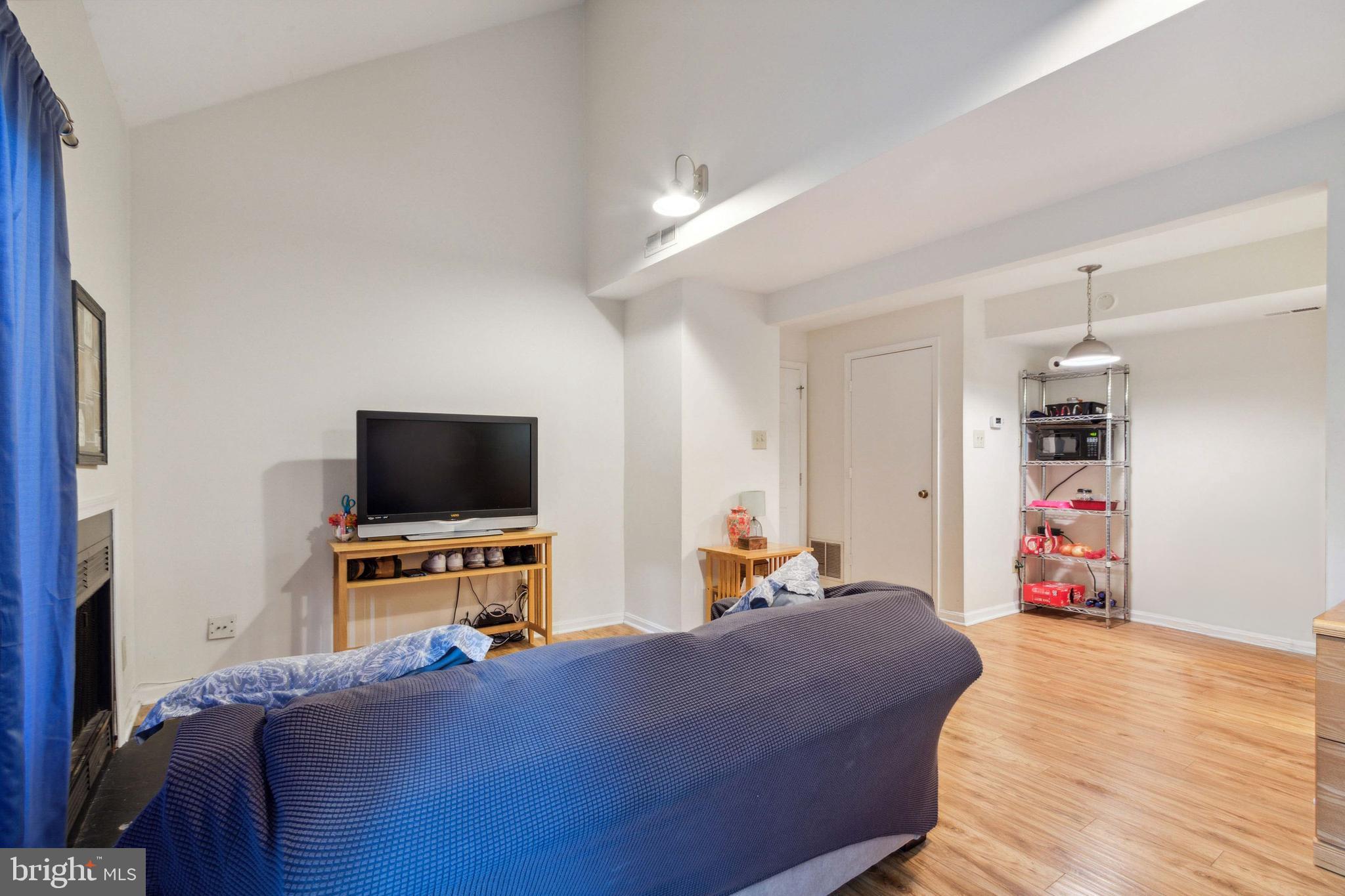 813 Locust St #2