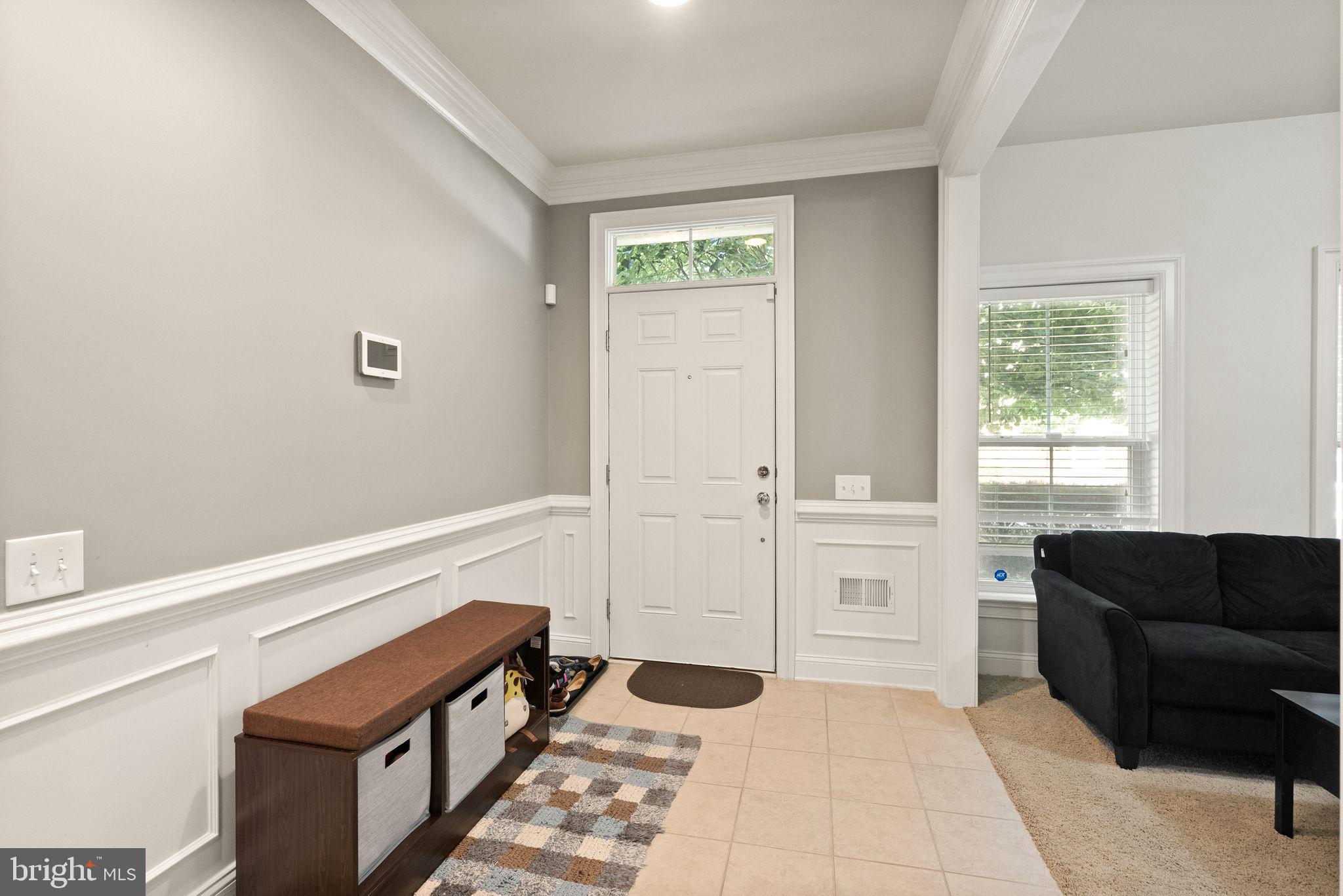 9473 Canonbury Sq