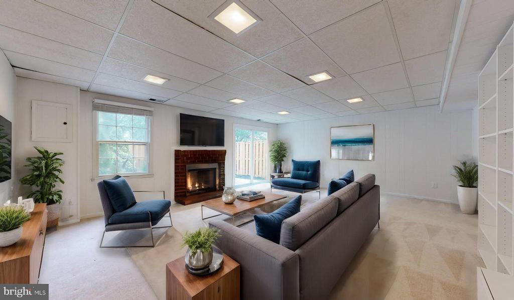 6903 Lafayette Park Dr