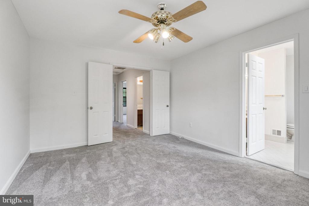 3964 ROSEBAY CT