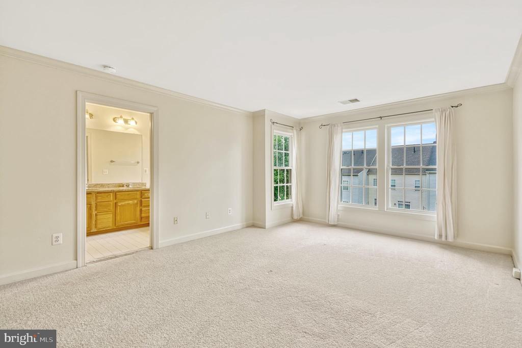 12729 Heron Ridge Dr
