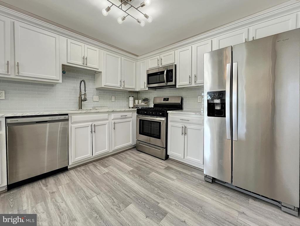 9286-C Cardinal Forest Ln #301