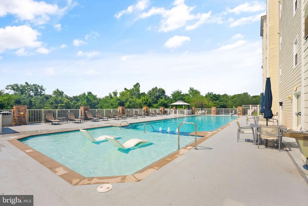6301 Edsall Rd #619