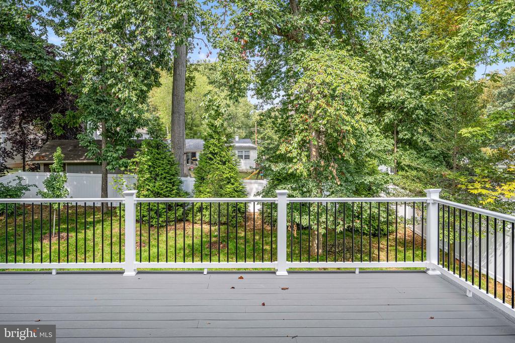 1010 Hillcrest Dr SW