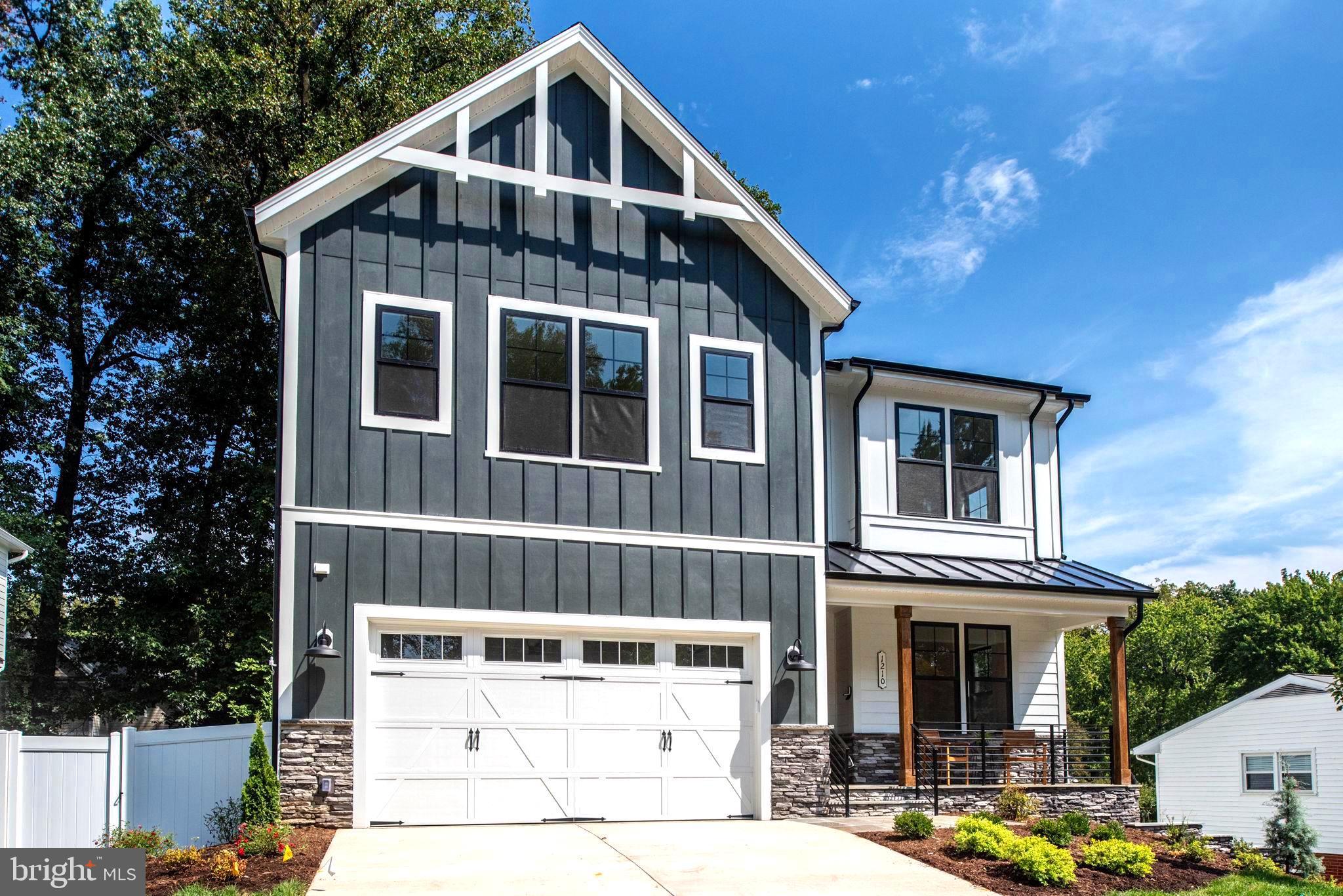1010 Hillcrest Dr SW