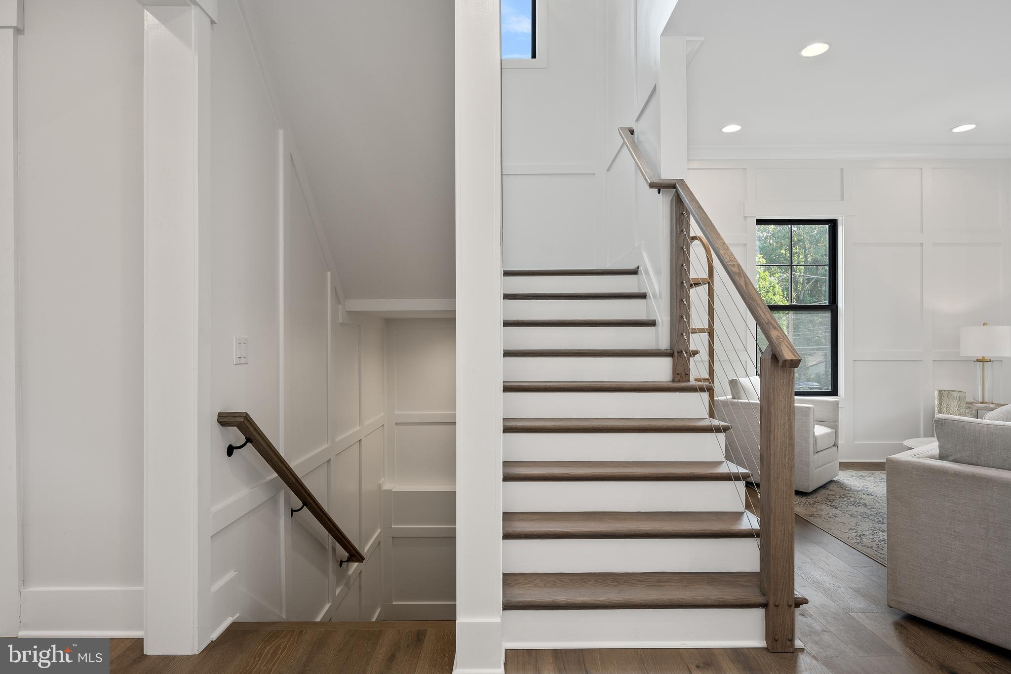 1010 Hillcrest Dr SW