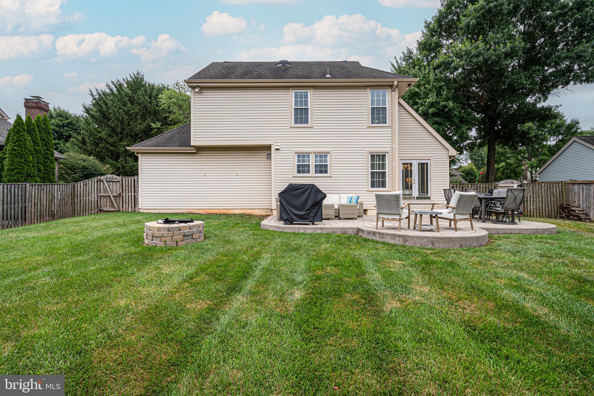 3199 Kinross Cir