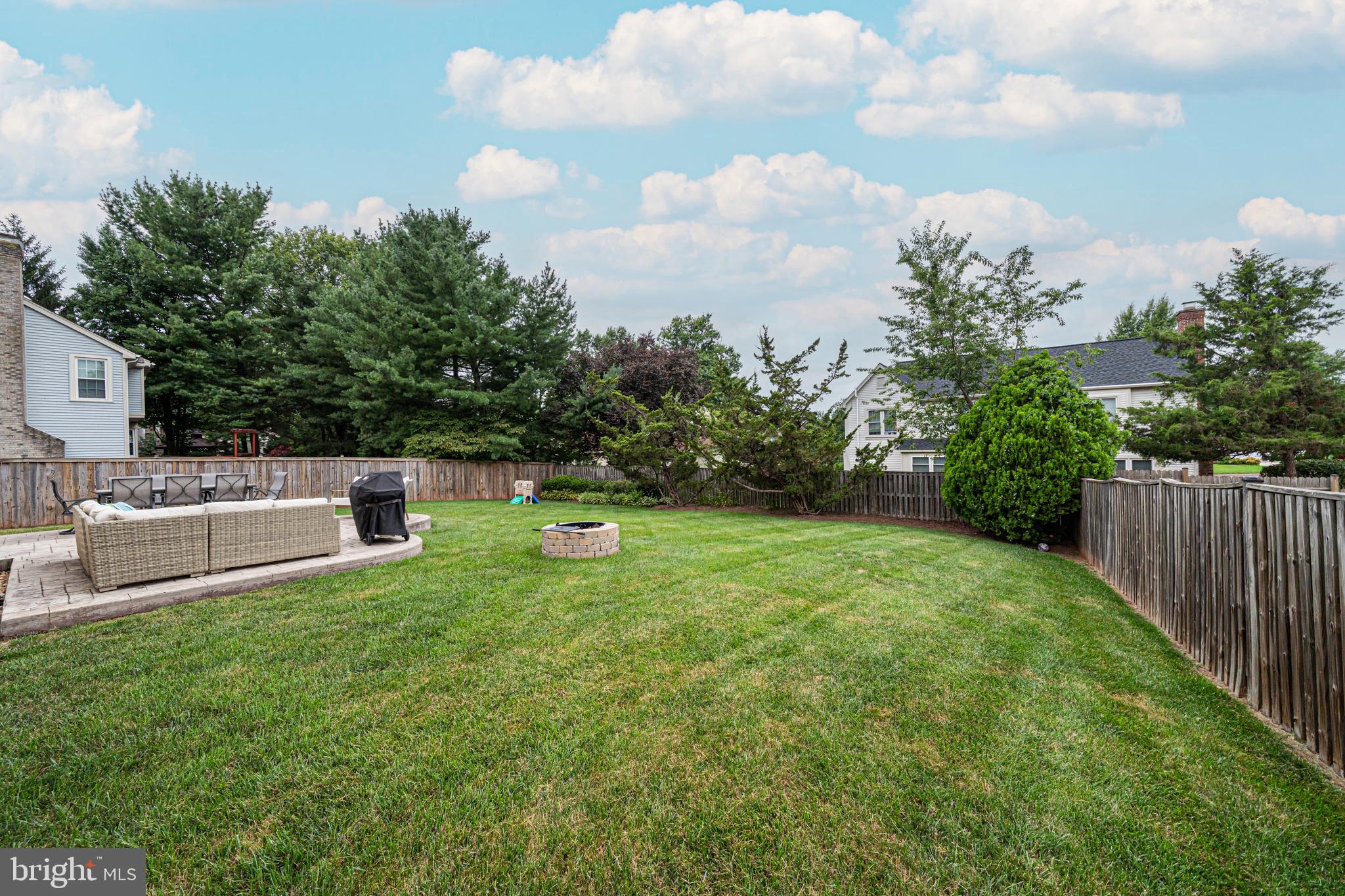 3199 Kinross Cir