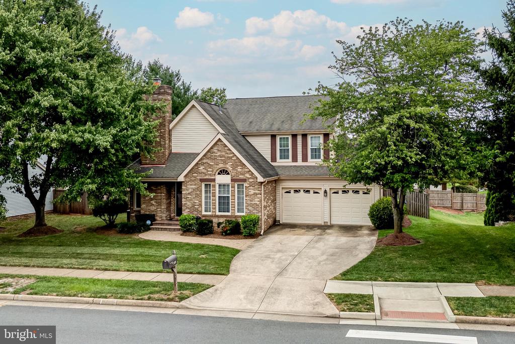 3199 Kinross Cir