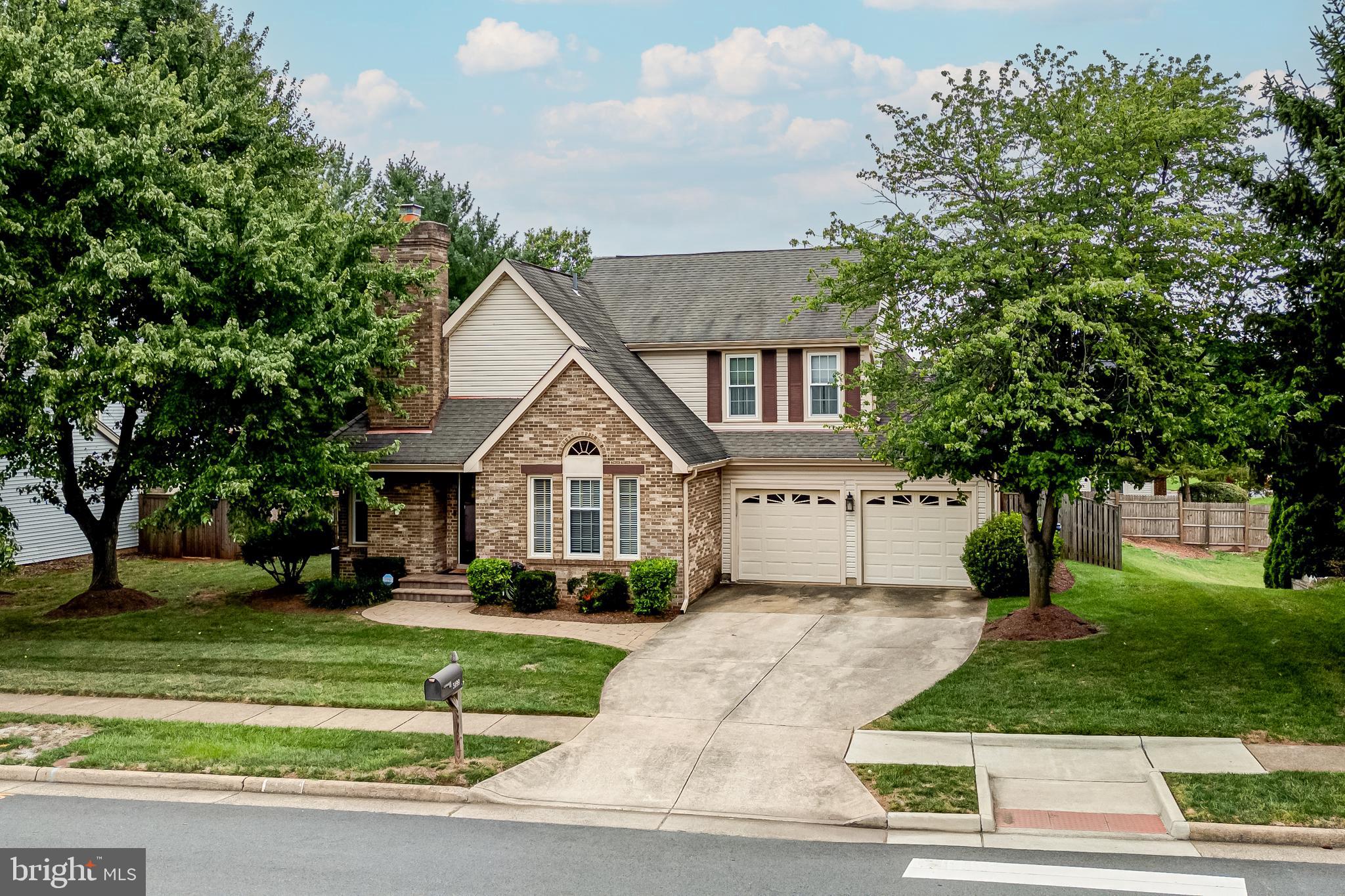 3199 Kinross Cir