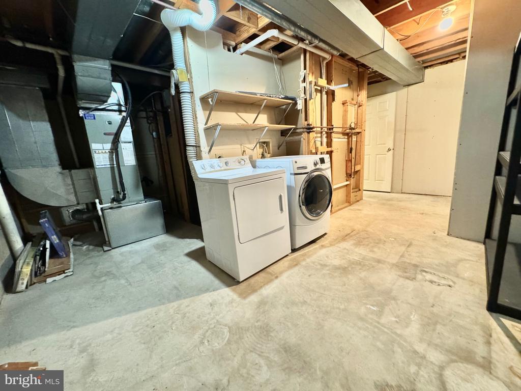 9041 ARMENDOWN DR