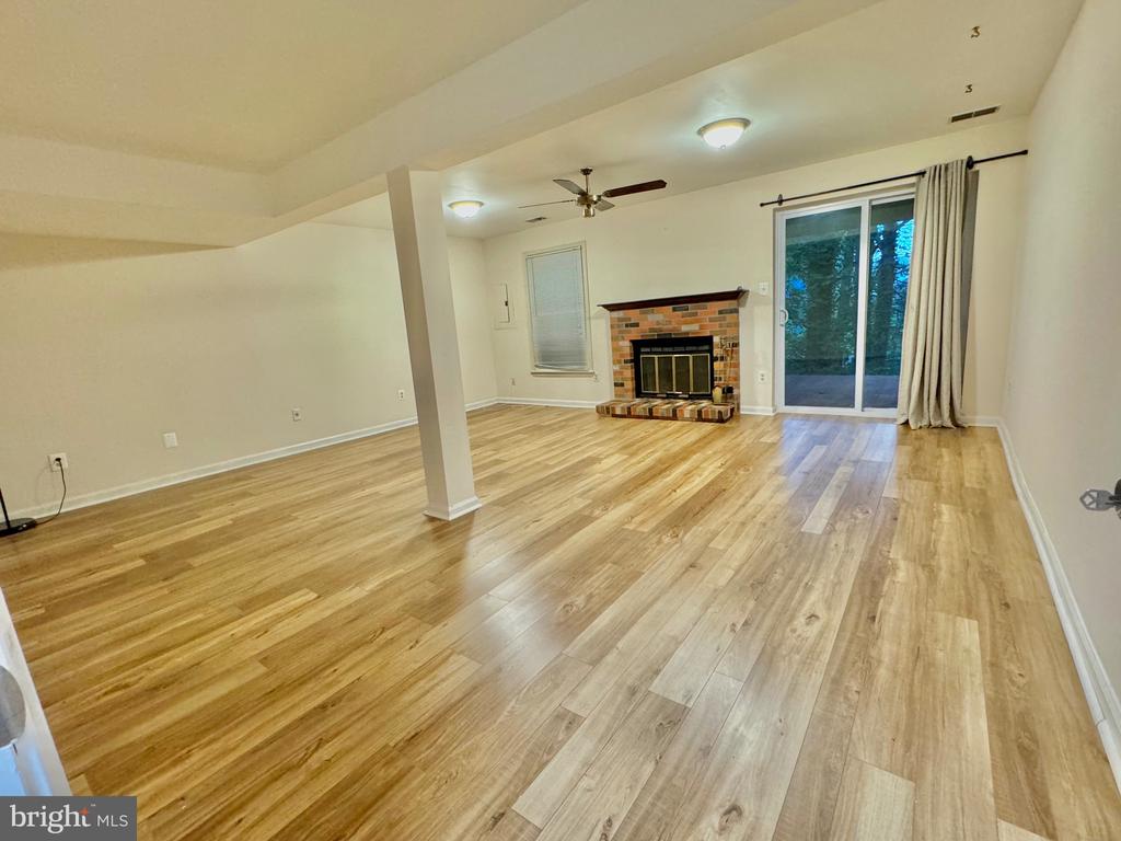 9041 ARMENDOWN DR