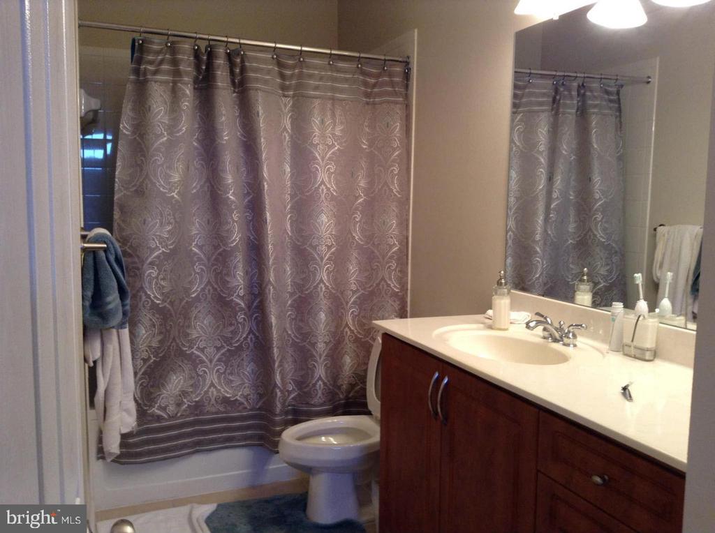 12957 CENTRE PARK CIR #401